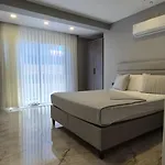 Apartament Denis House Havuz Sauna Ve Jakuzi Hadi Gelin